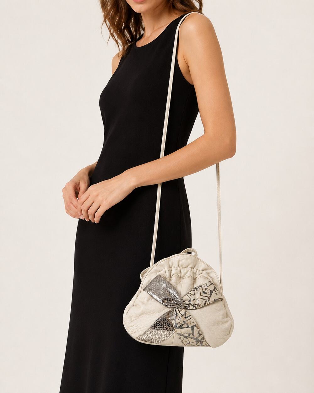 80s White Leather Pouch Shoulder Bag w Silver Snake & Pattern Criss Cross